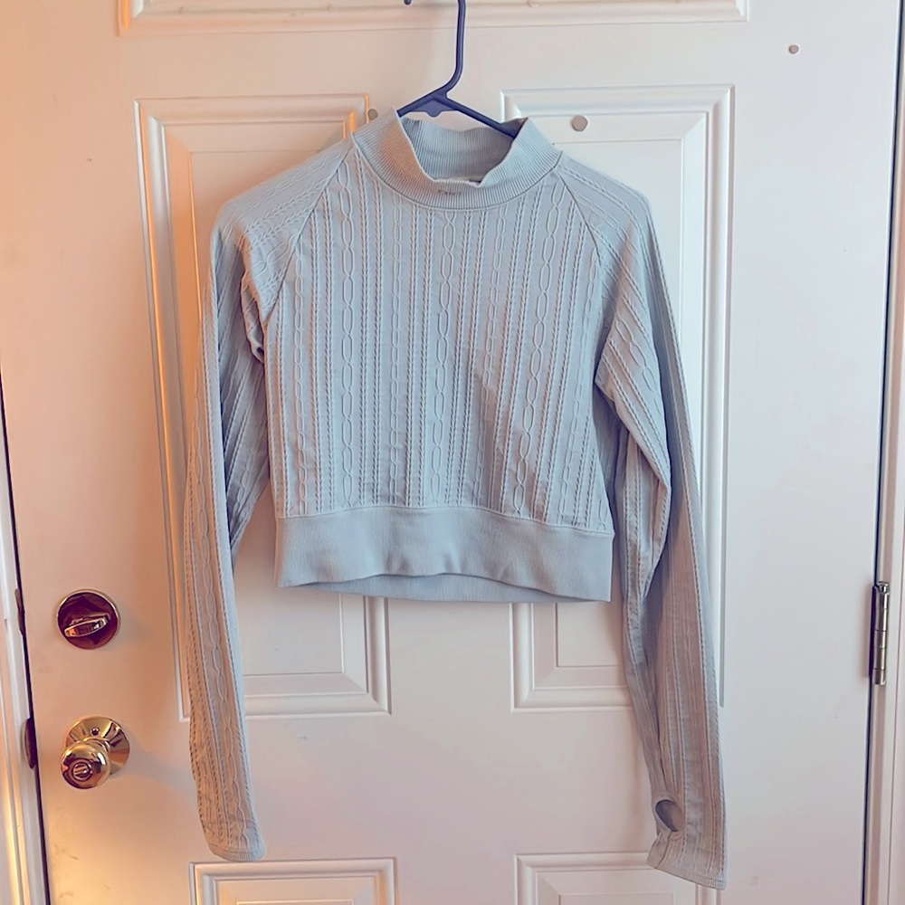 ALO Yoga Light Blue Ribbed Long Sleeve Crop Top